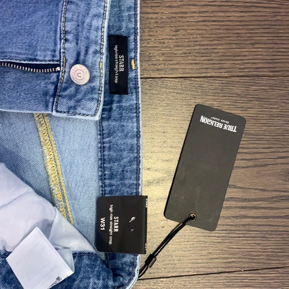 Women's True Religion Jeans - Picture 2 of 3